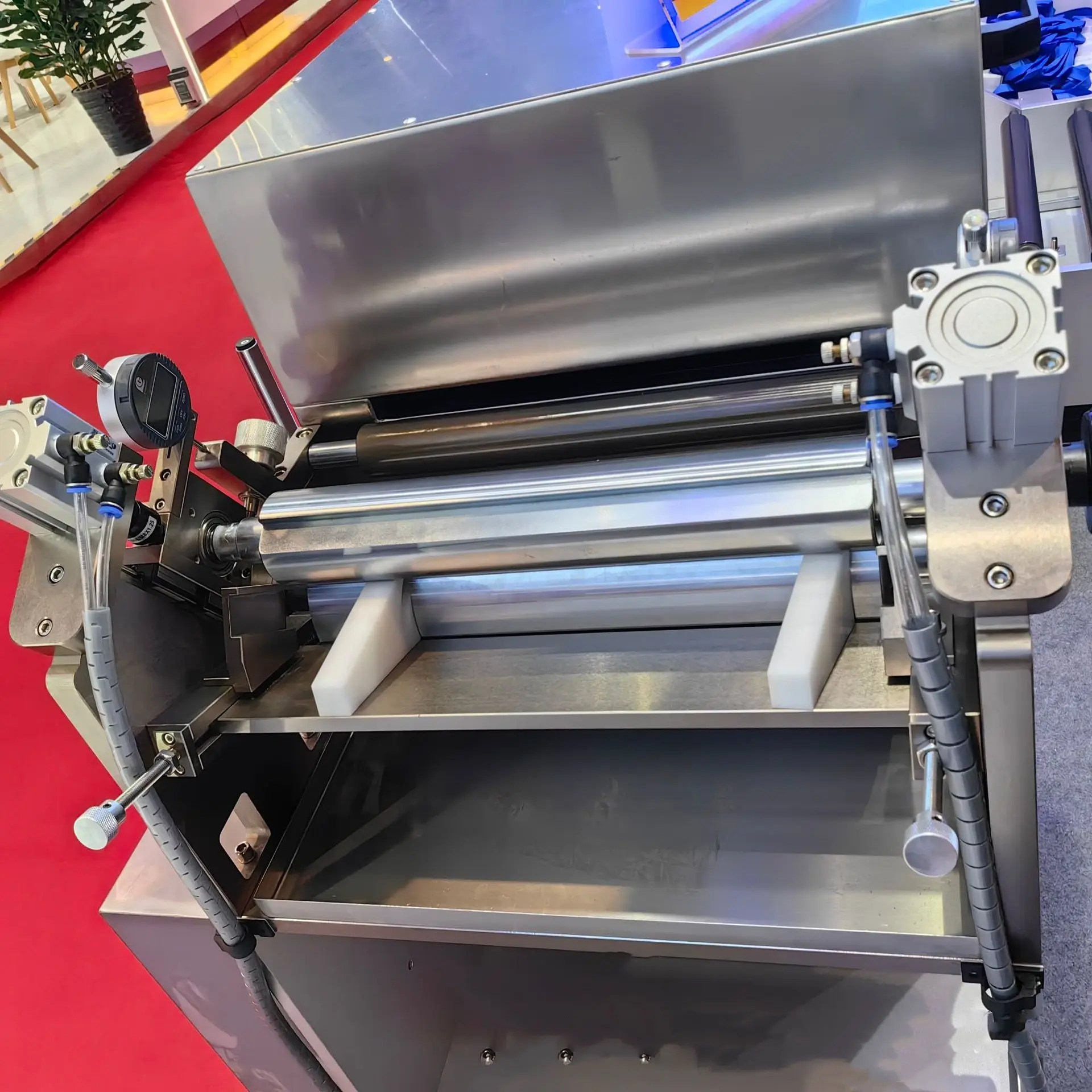 Coating Machine-3.jpg